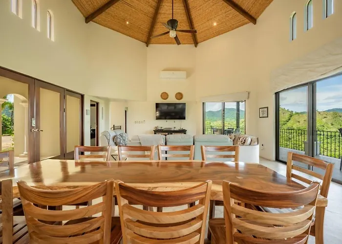Casa De La Promesa, Luxurious Retreat With Pool *