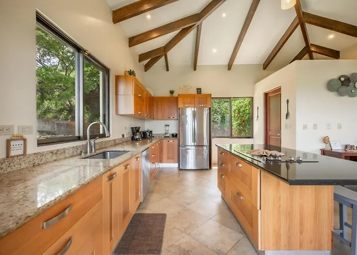 Casa De La Promesa, Luxurious Retreat With Pool