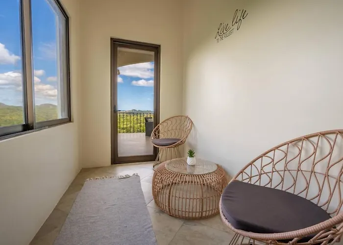 Casa De La Promesa, Luxurious Retreat With Pool